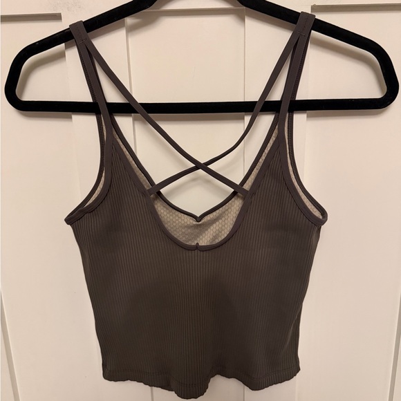 Vuori Rib Crop Tank Top Oregano Green Built in Bra - Picture 3 of 10